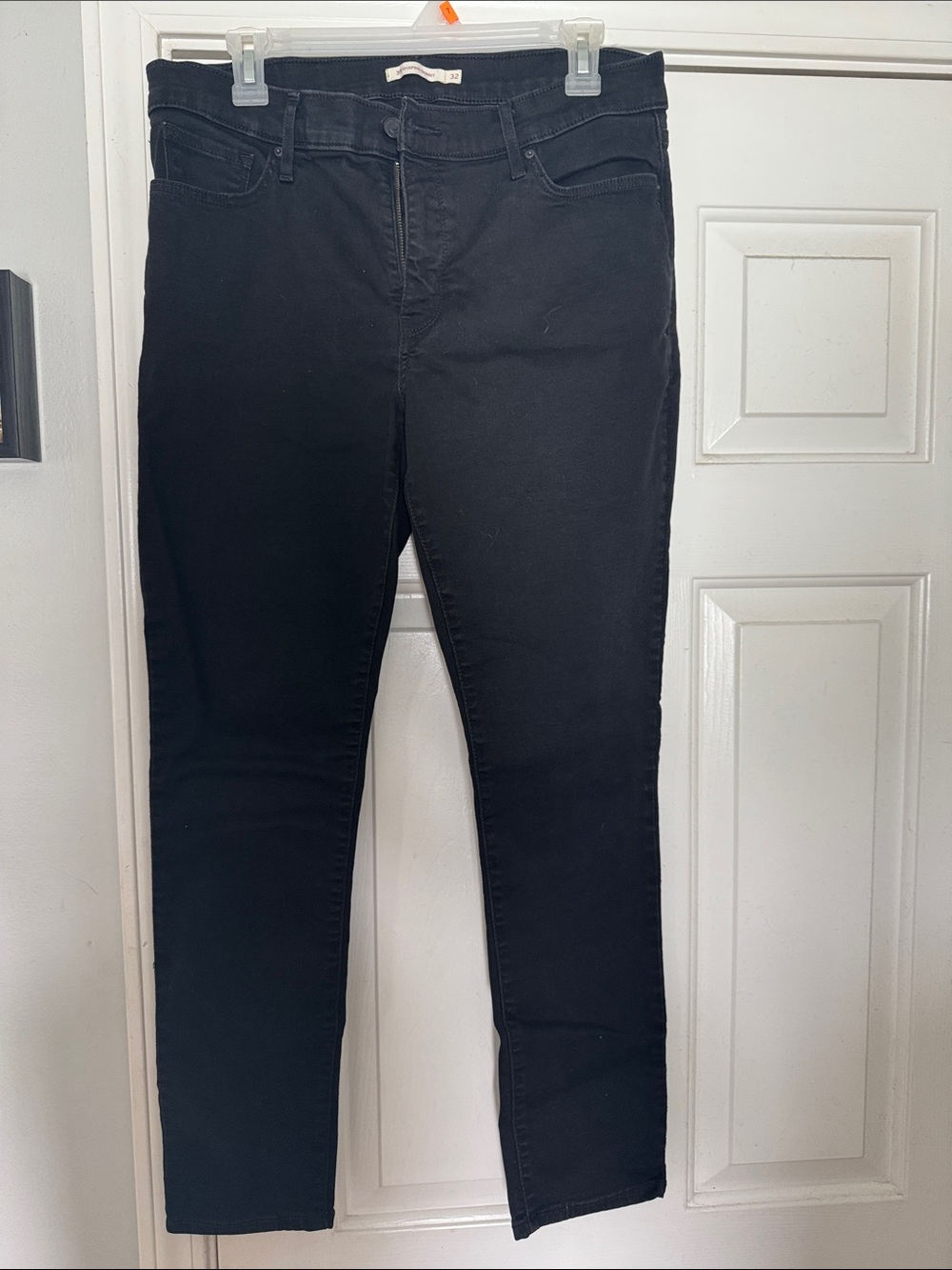 Levi’s 311 Shaping Skinny size 32 Black Skinny Jeans